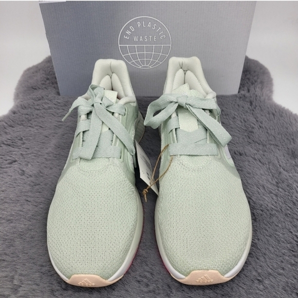 New Adidas Edge Lux 5 Women's Running Shoes Size 9 - Picture 2 of 7